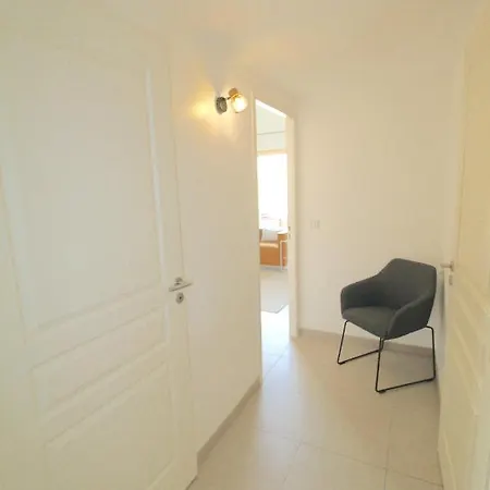 Alc - Mont8 - 8 Min Palais And Beaches